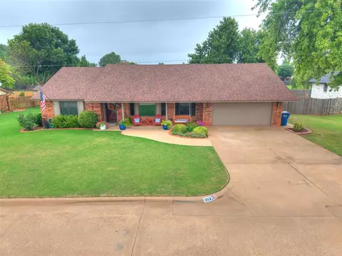 912 W Overstreet Ave, Kingfisher, OK 73750