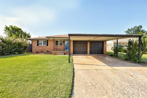 122 Larry Ave, Yukon, OK 73099