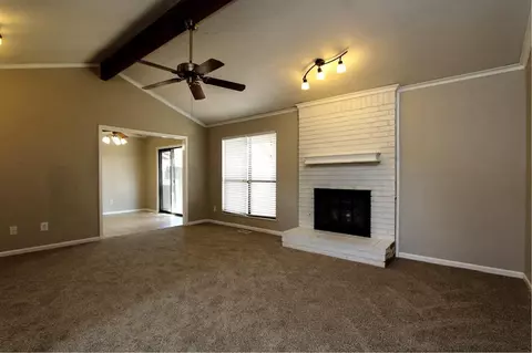 10340 Exter Ave, Yukon, OK 73099
