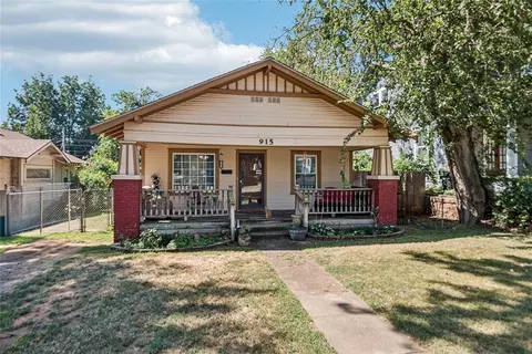 915 W Iowa Ave, Chickasha, OK 73018