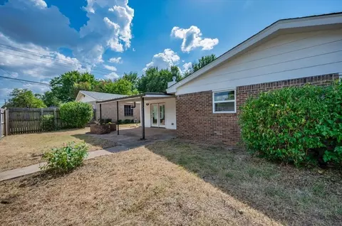 Exterior - 1502 Denison Dr, Norman, OK 73069 photo 2 of 4