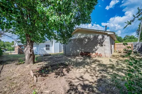 Exterior - 1502 Denison Dr, Norman, OK 73069 photo 4 of 4