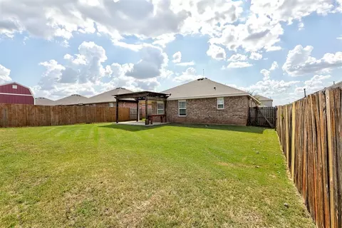 Exterior - 9608 Ella Ln, Moore, OK 73160 photo 7 of 9