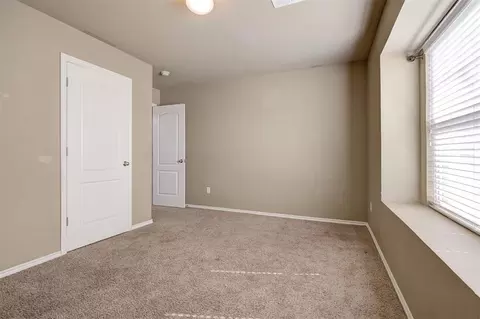 Bedroom - 9608 Ella Ln, Moore, OK 73160 photo 6 of 9