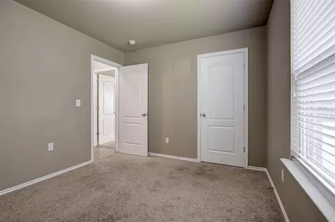 Bedroom - 9608 Ella Ln, Moore, OK 73160 photo 9 of 9