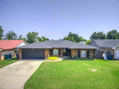 10020 Carnie Cir, Yukon, OK 73099