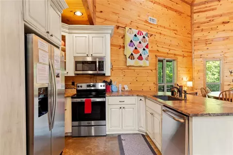 Kitchen - 69 White Tail Cir, Broken Bow, OK 74728 photo 1 of 4