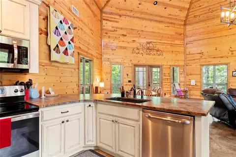 Kitchen - 69 White Tail Cir, Broken Bow, OK 74728 photo 3 of 4