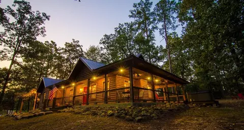 302 Neeson Wood Ln, Broken Bow, OK 74728