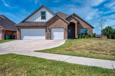 11601 NW 111th St, Yukon, OK 73099