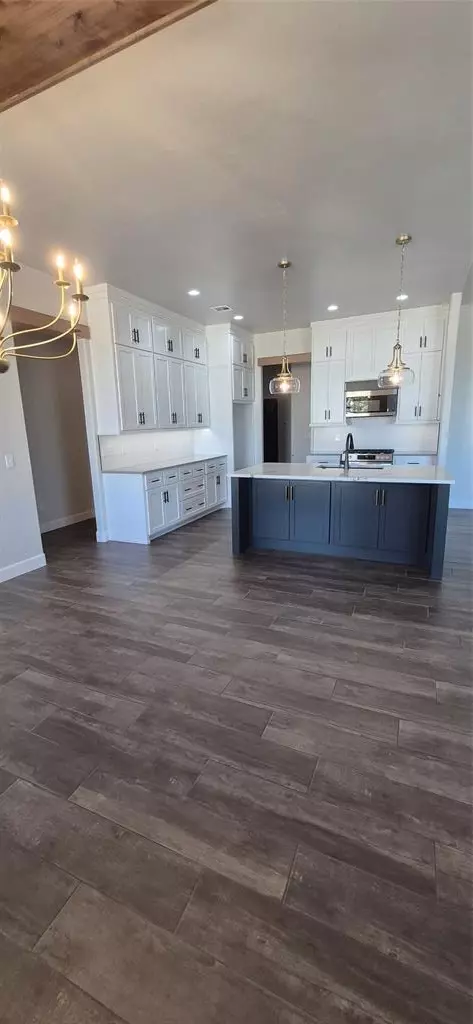 Kitchen - 4121 Sambar St, Tuttle, OK 73089 photo 1 of 2