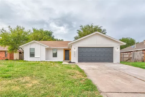 2452 Stone Glen Dr, El Reno, OK 73036