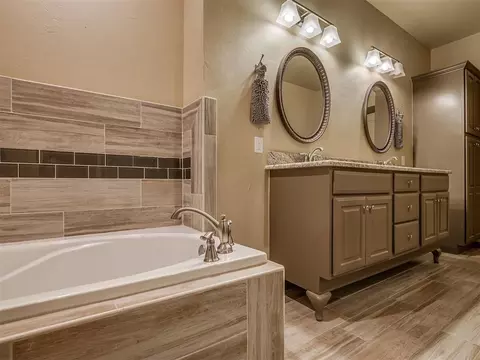 3447 Rustic Holw, Guthrie, OK 73044 photo 32