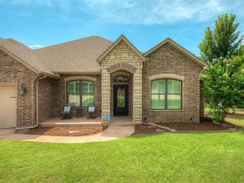 3447 Rustic Holw, Guthrie, OK 73044 photo 2
