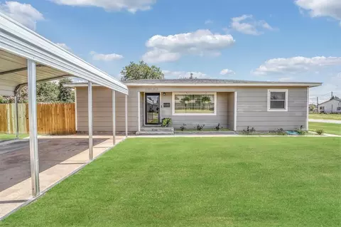 1600 N Pennsylvania Ave, Mangum, OK 73554