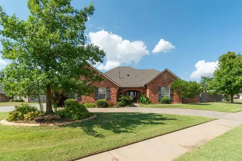 416 Sunrise Dr, Yukon, OK 73099