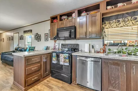 Kitchen - 189 Terry Ln, Mcloud, OK 74851 photo 1 of 2