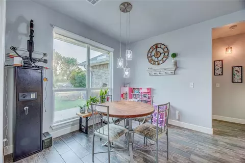 Entry Way - 2413 Northfork Dr, Moore, OK 73160 photo 3 of 4