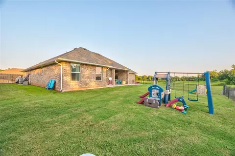 Exterior - 2413 Northfork Dr, Moore, OK 73160 photo 5 of 6