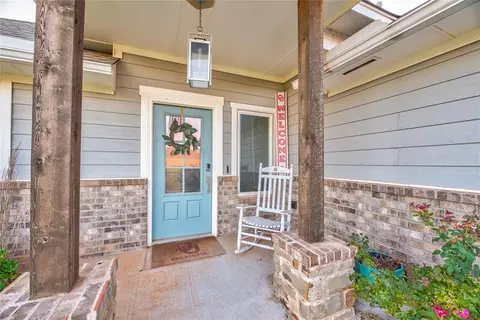 Exterior - 2413 Northfork Dr, Moore, OK 73160 photo 3 of 6