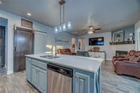 Kitchen - 2413 Northfork Dr, Moore, OK 73160 photo 7 of 7