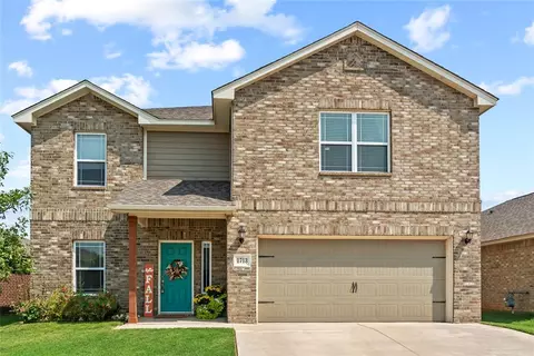 1713 Vermillion Ln, El Reno, OK 73036
