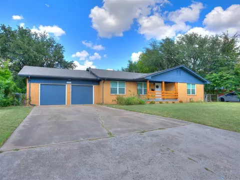 1307 Barbour St, Norman, OK 73069