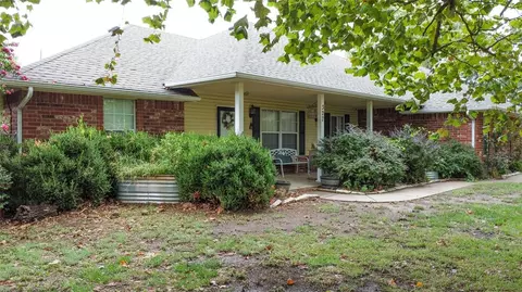 327 Englebretson Ln, Tuttle, OK 73089