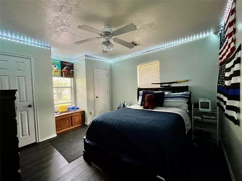 Bedroom - 327 Englebretson Ln, Tuttle, OK 73089 photo 4 of 7