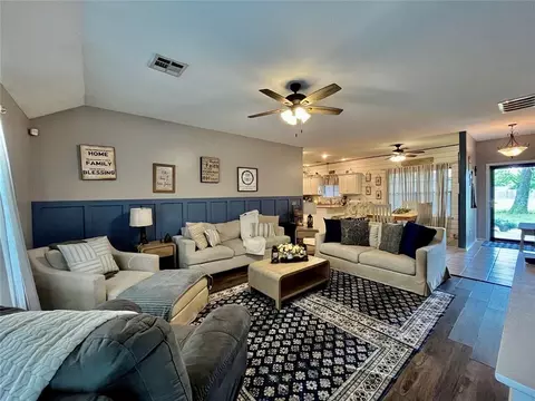 Living - 327 Englebretson Ln, Tuttle, OK 73089 photo 3 of 4