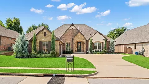 3308 Lupine Ln, Edmond, OK 73012