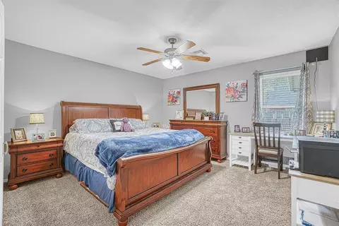 Bedroom - 809 Jamestown Dr, Altus, OK 73521 photo 5 of 6