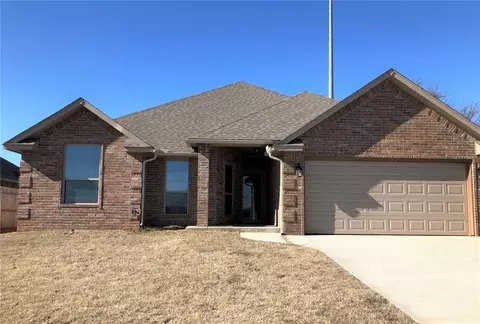393 N Tewksbury Ln, Blanchard, OK 73010