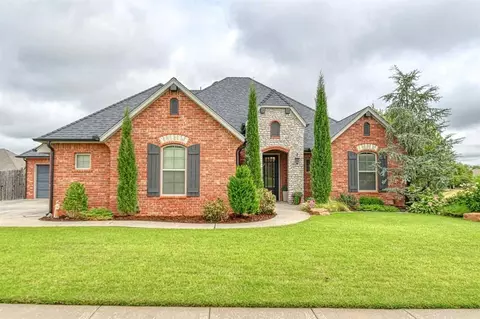 3003 Tara Ln, Norman, OK 73069