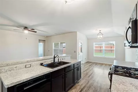5217 Nicole Dr, Tuttle, OK 73089 photo 9