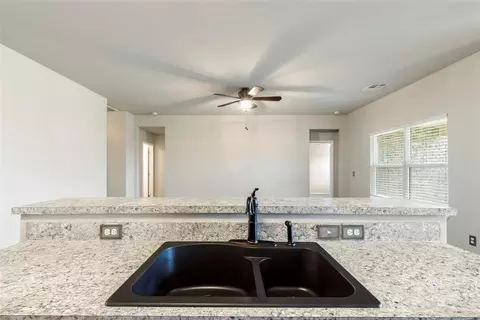 5217 Nicole Dr, Tuttle, OK 73089 photo 10