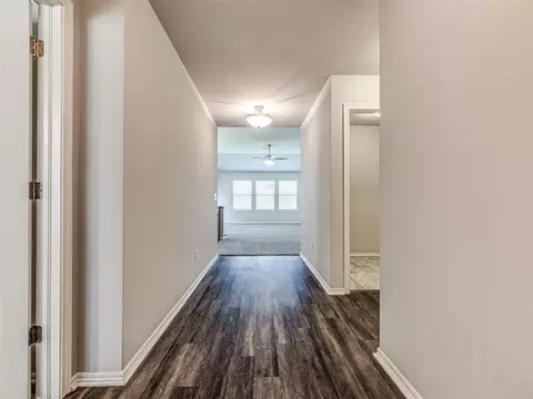 Entry Way - 918 Butterfly Way, Norman, OK 73069 photo 2 of 4