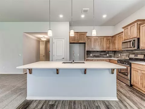 Kitchen - 918 Butterfly Way, Norman, OK 73069 photo 7 of 8