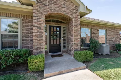 15929 Vintage Dr, Edmond, OK 73013