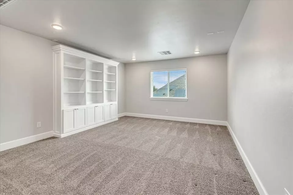 Other - 10713 Wild Horse Creek Dr, Yukon, OK 73099 photo 9 of 13