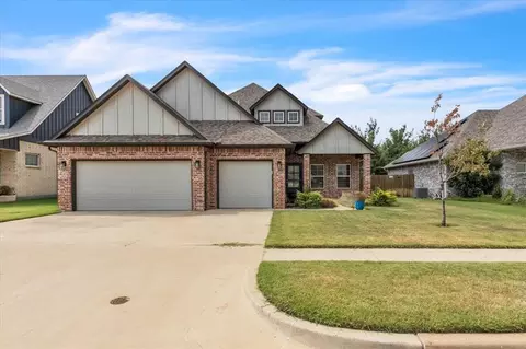 Exterior - 10713 Wild Horse Creek Dr, Yukon, OK 73099 photo 1 of 3