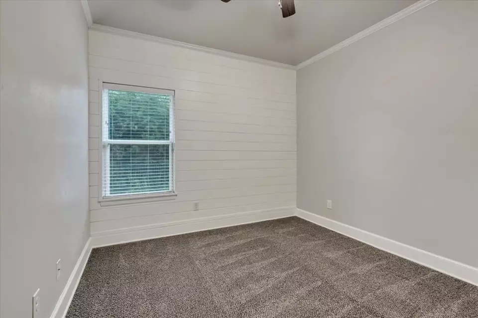 Bedroom - 10713 Wild Horse Creek Dr, Yukon, OK 73099 photo 5 of 5