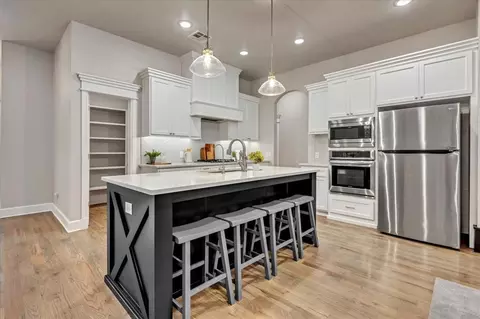 Kitchen - 10713 Wild Horse Creek Dr, Yukon, OK 73099 photo 1 of 4