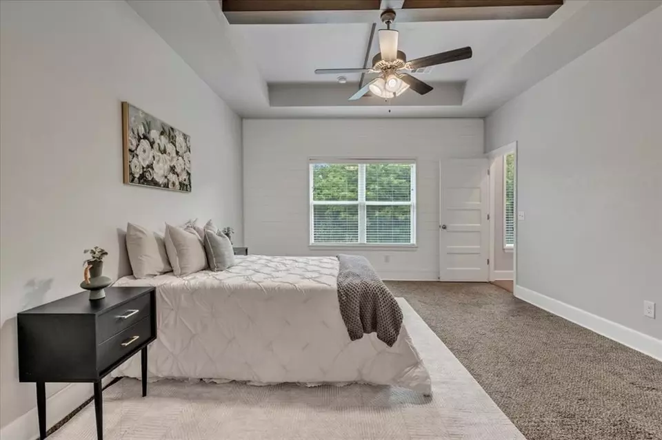 Bedroom - 10713 Wild Horse Creek Dr, Yukon, OK 73099 photo 2 of 5