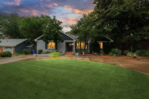 704 Morningside Dr, Norman, OK 73071