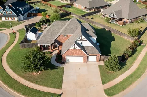 609 NW 184th Ter, Edmond, OK 73012