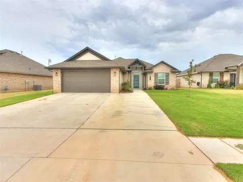 527 Hackberry Ln, Washington, OK 73093