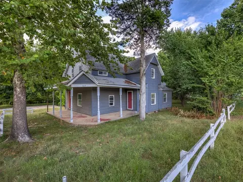 827 W Bdwy Ave, Mcloud, OK 74851 photo 2