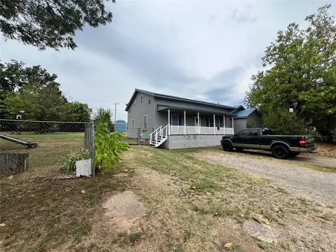 801 N 2nd St, Seminole, OK 74868