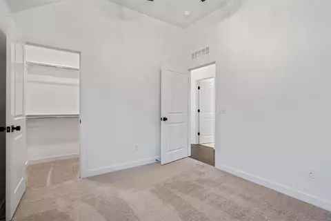 Bedroom - 15805 Rolling Hill Dr, Moore, OK 73170 photo 5 of 8